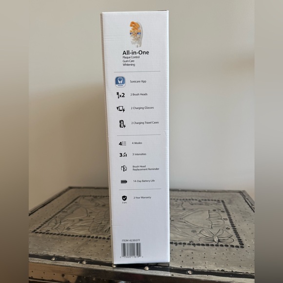 NEW Philips Sonicare DiamondClean Smart Electric Rechargeable Toothbrush, 2-pack - Picture 4 of 6